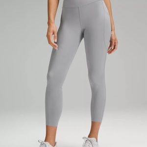 Lululemon Fast and Free High-Rise Tight 25” Pockets
Updated - Rhino Grey